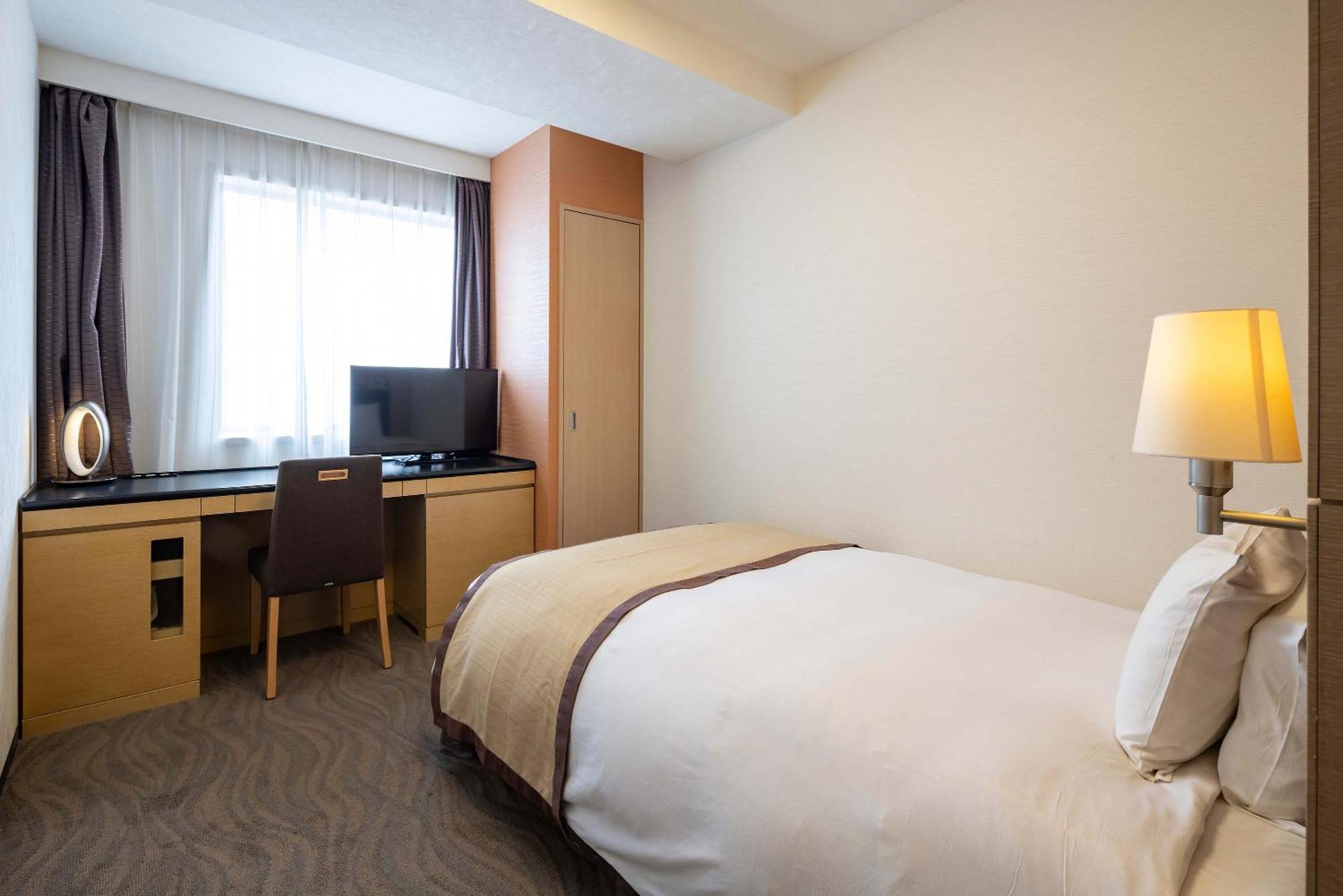 Hotel Metropolitan Takasaki Exteriör bild