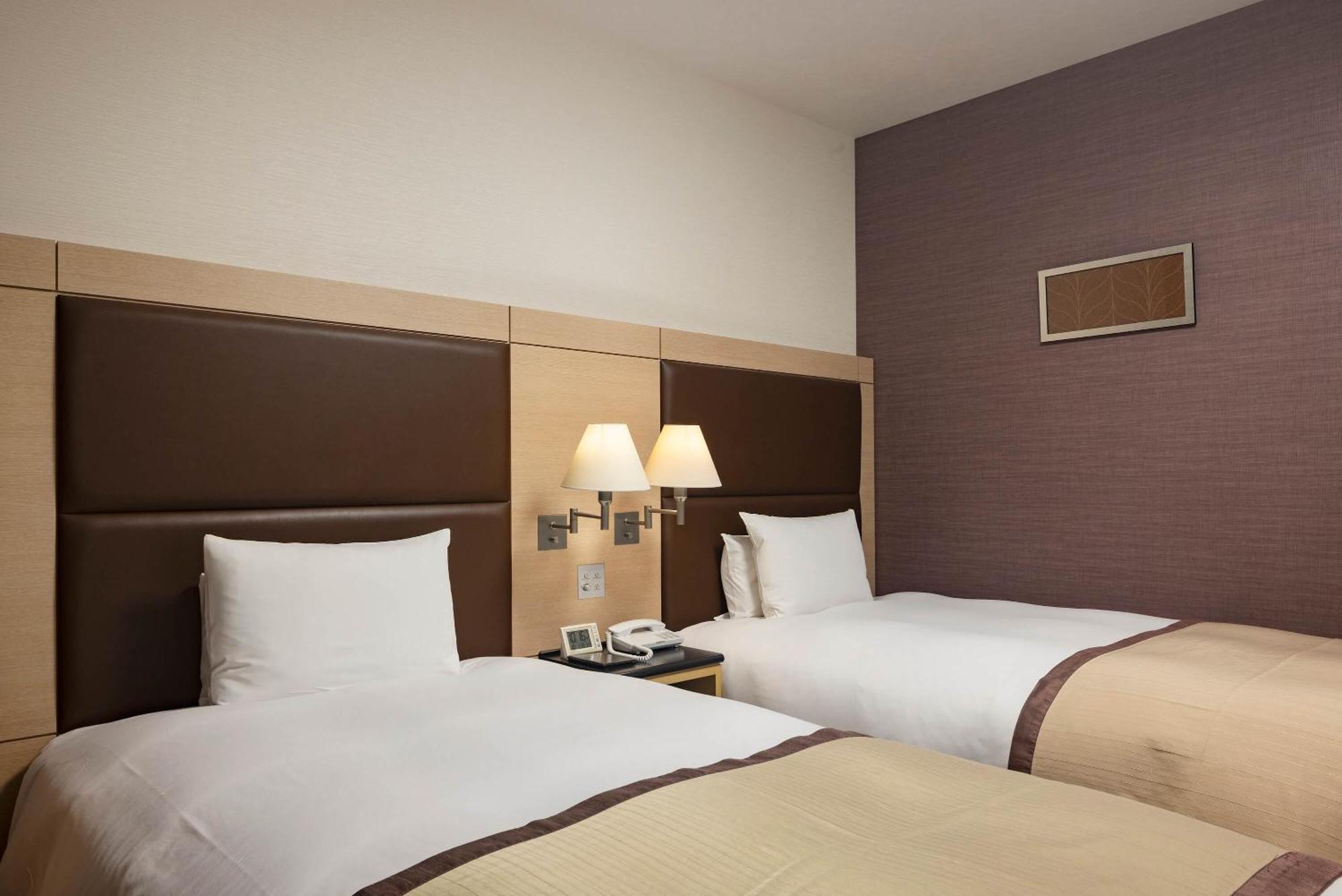 Hotel Metropolitan Takasaki Exteriör bild