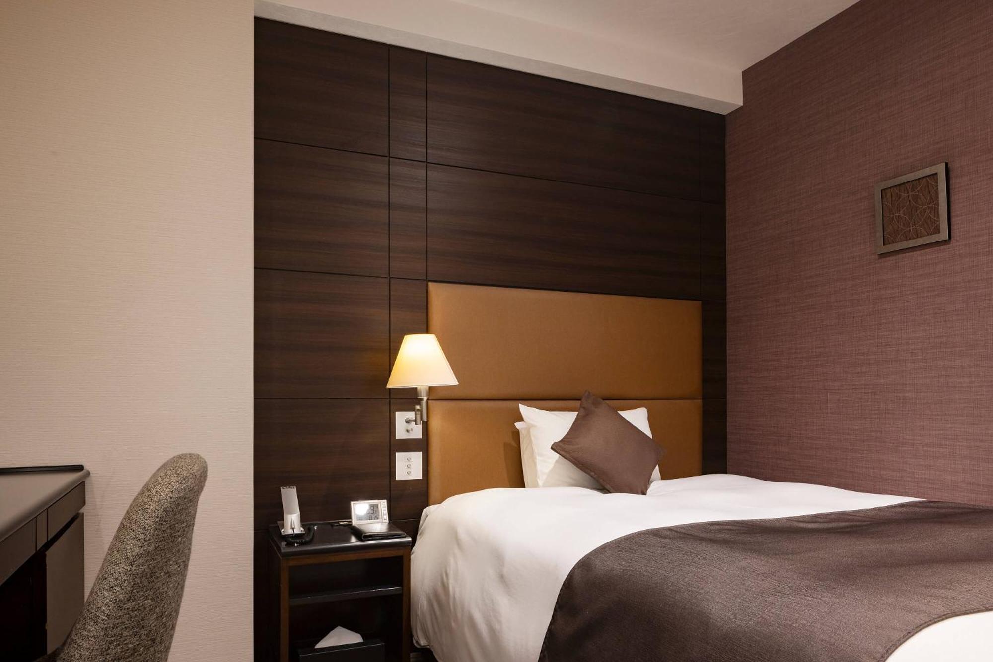 Hotel Metropolitan Takasaki Exteriör bild