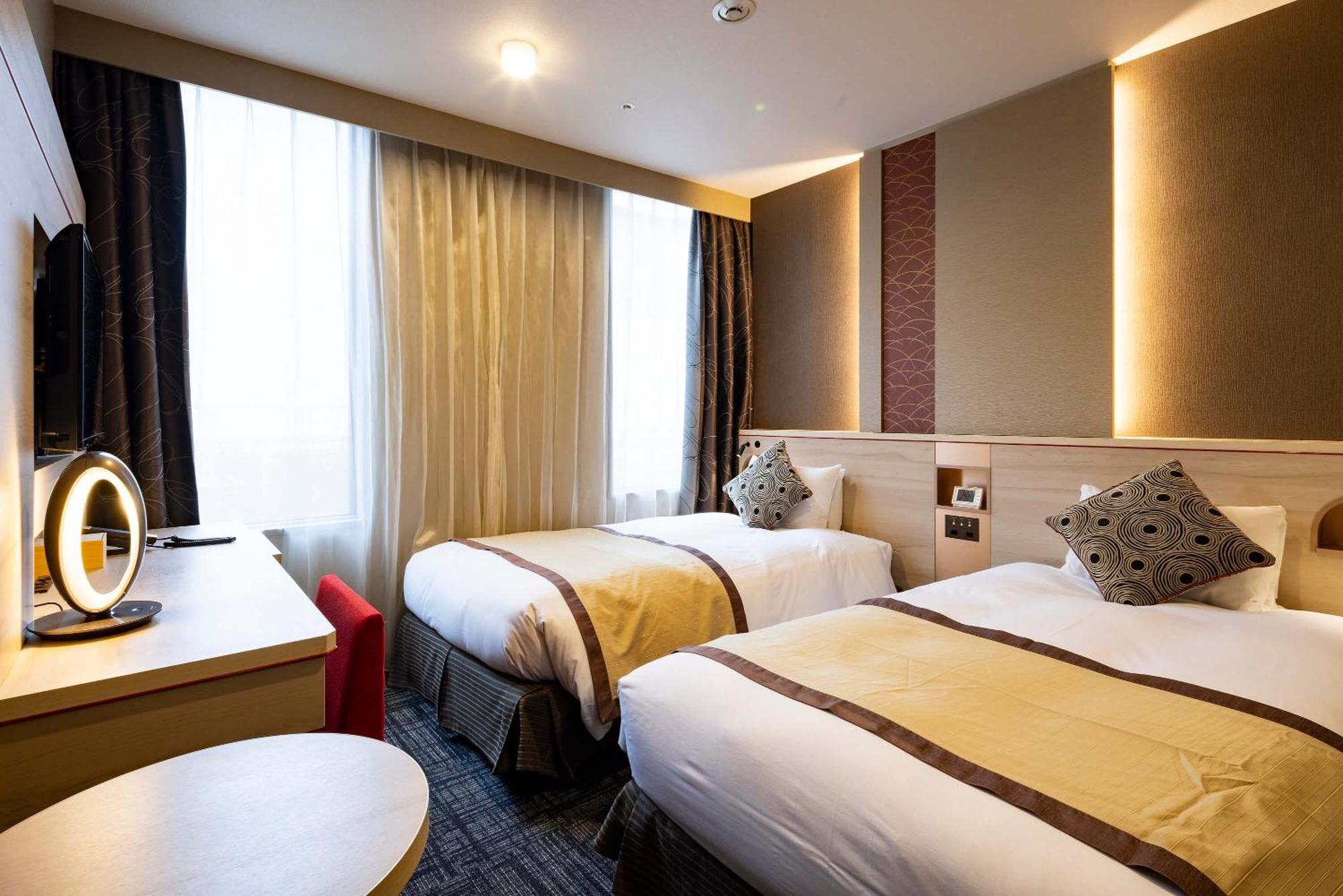 Hotel Metropolitan Takasaki Exteriör bild