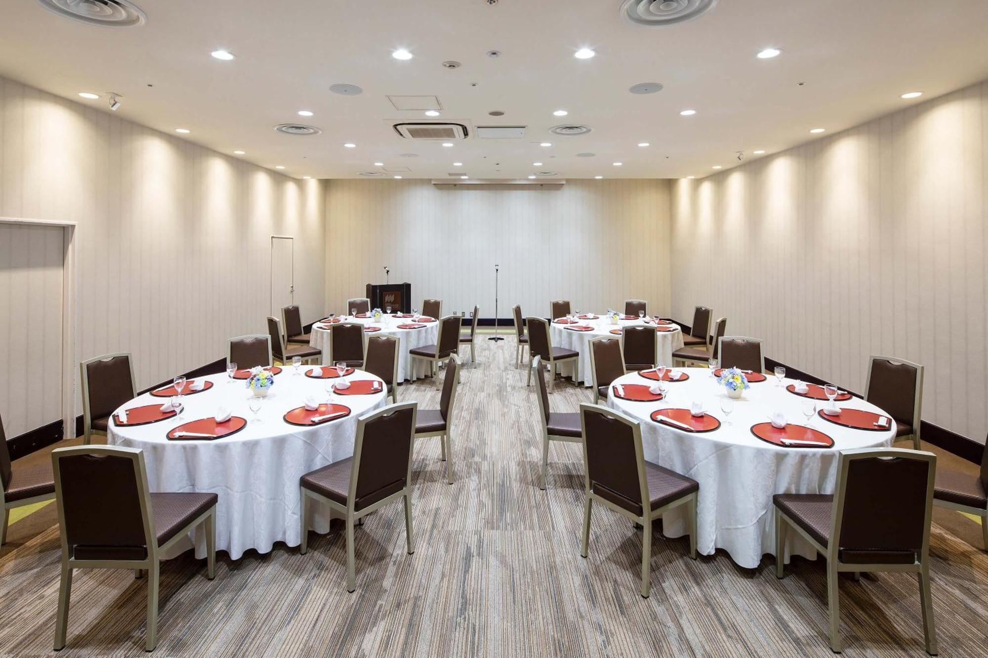Hotel Metropolitan Takasaki Exteriör bild